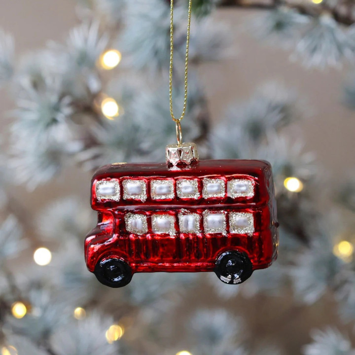 Miniaturebus i antique cherry – nostalgisk julepynt i glas og jern.