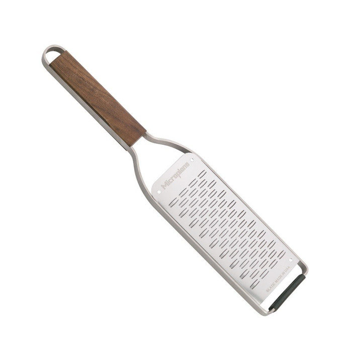 Microplane rivejern med træ. Medium.
