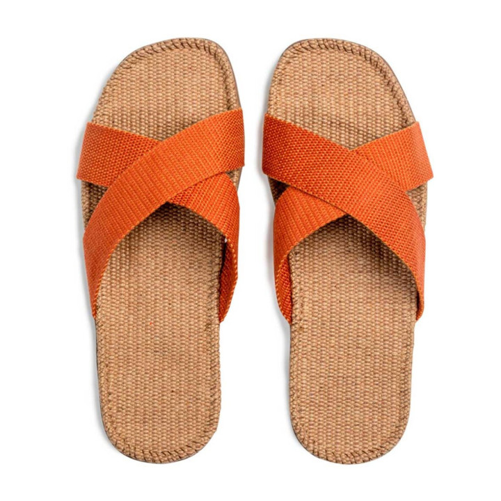 Skønne sandaler fra Shangies med bred rem. Lette og bløde.