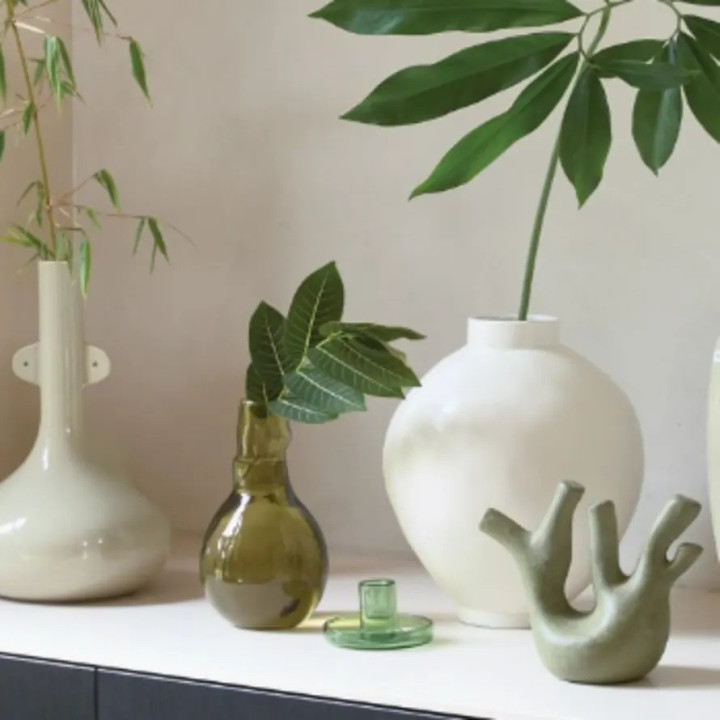 Vase i grøn glas.