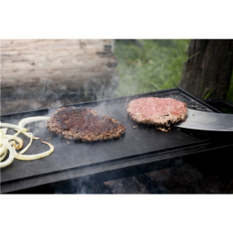 Stor grillplade til at bruge på grill, på bål, i ovnen og på komfur.