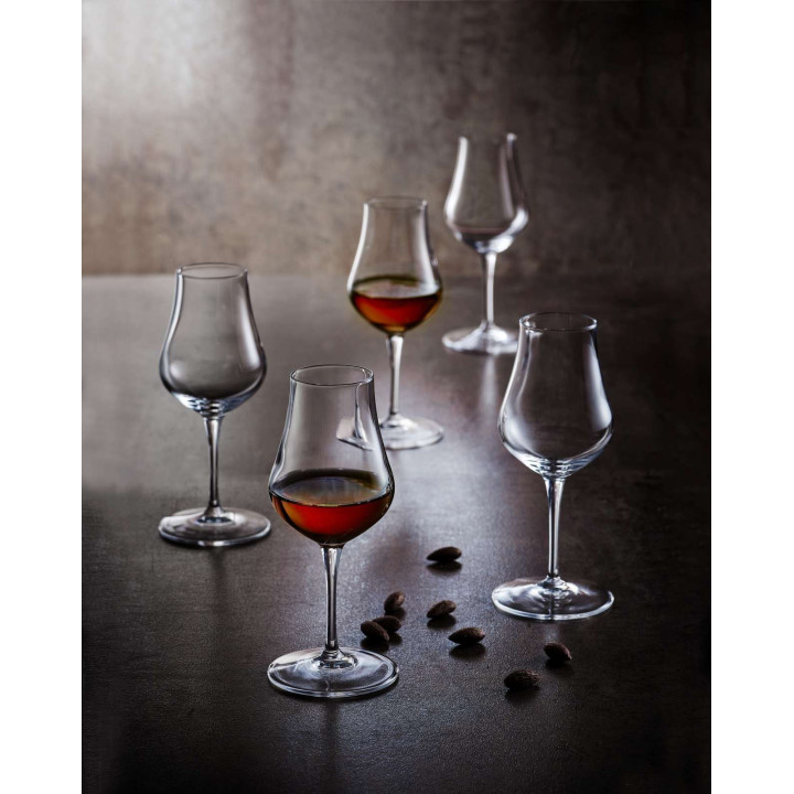 Rom glas eller portvinsglas fra Luigi Bormioli på tilbud.