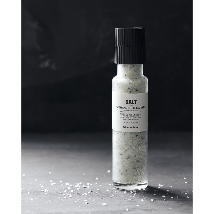 Nicolas Vahé delikatesser. Salt med parmesan og basilikum.