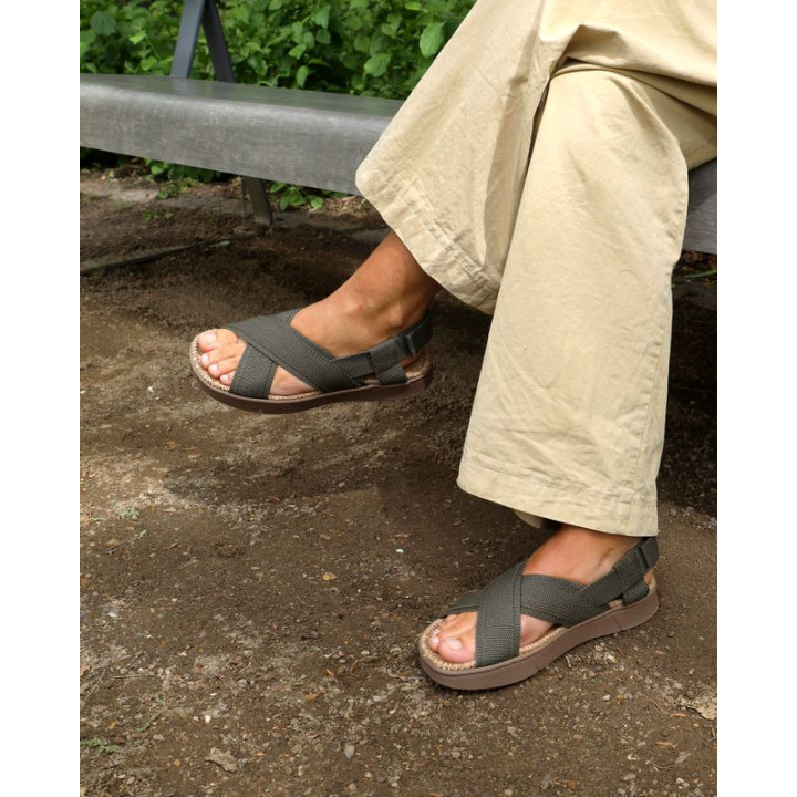 Shangies sandaler ny model tracking sandal.